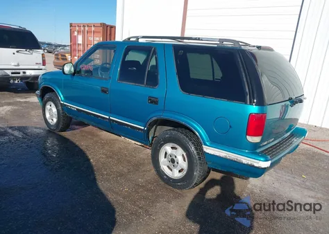 1996 Chevrolet Blazer из США, поврежденный, VIN 1GNDT13W2T2139786